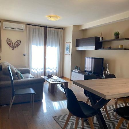 Apartament Neret I Сор Екстер'єр фото