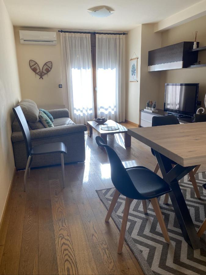 Apartament Neret I Сор Екстер'єр фото